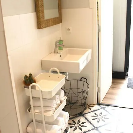 4 Seasons Apartment